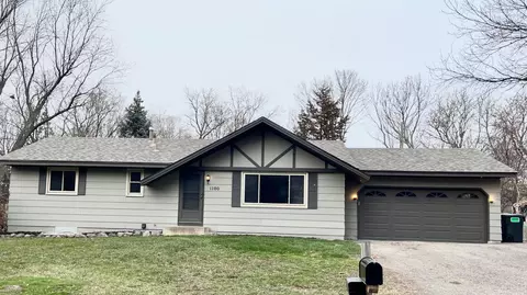 1100 Leisure Ln, Burnsville, MN 55337
