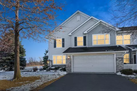 11233 204th St W #101, Lakeville, MN 55044