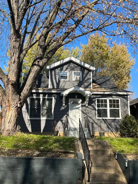 1091 Wakefield Ave, Saint Paul, MN 55106