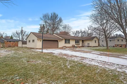 6818 118th Ave N, Champlin, MN 55316