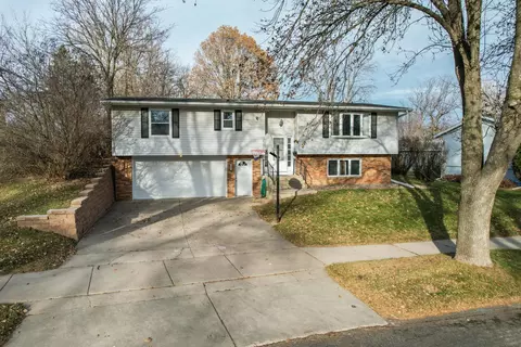 3809 2nd St NW, Rochester, MN 55901