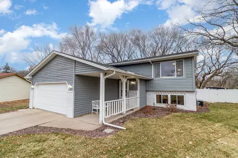 415 Saint Francis Ct, Anoka, MN 55303