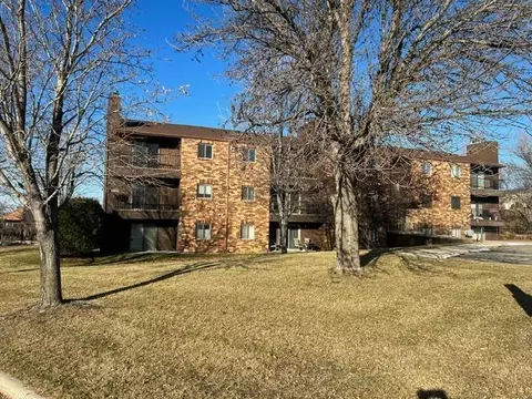 100 Kennedy Park Cir #305, Fergus Falls, MN 56537