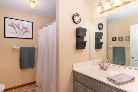 1559 Antler Pt, Eagan, MN 55122 photo 23