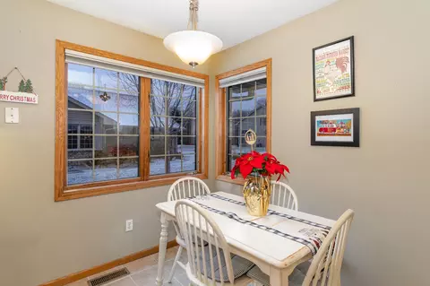 1559 Antler Pt, Eagan, MN 55122 photo 10