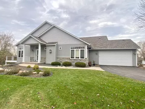 14528 Hunters Ln, Savage, MN 55378