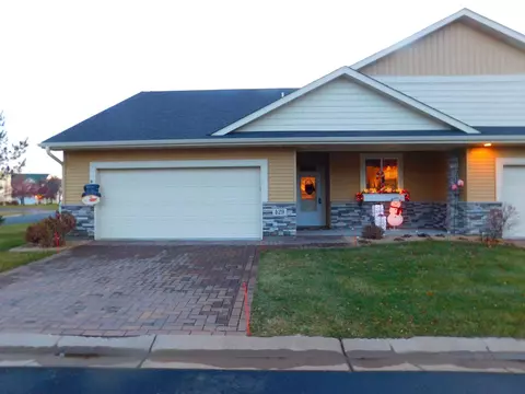429 Aqua Cir, Lino Lakes, MN 55014