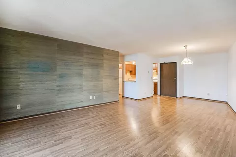1871 Silver Bell Rd #302, Eagan, MN 55122 photo 2