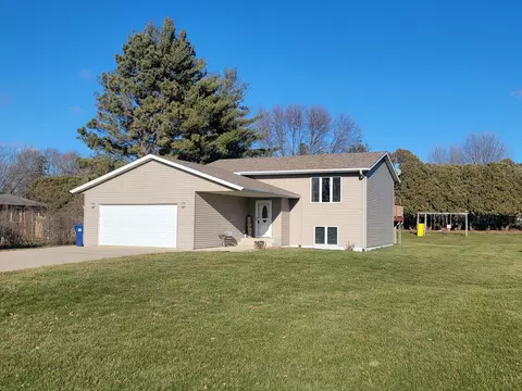 1144 Mantorville Rd, Kenyon, MN 55946