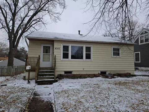 4343 6th St NE, Columbia Heights, MN 55421