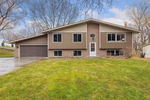 2504 E 125th St, Burnsville, MN 55337