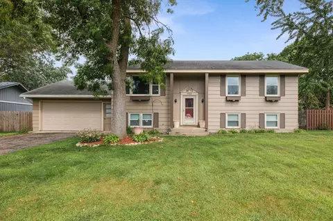 7542 Tempo Ter NE, Fridley, MN 55432