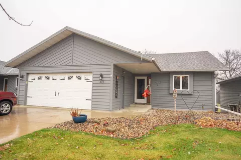 214 River Oaks Dr, Cold Spring, MN 56320