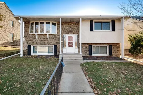 1754 Ford Pkwy, Saint Paul, MN 55116