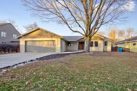 342 Mcindoe St, Owatonna, MN 55060