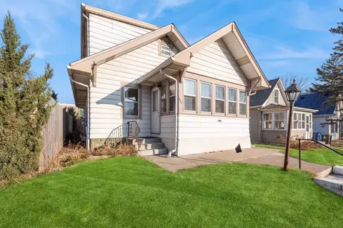 847 Englewood Ave, Saint Paul, MN 55104
