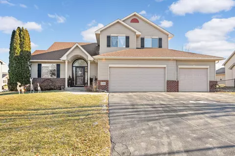 1308 Singing Hills Dr SE, Lonsdale, MN 55046
