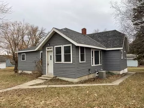 306 1st St SE, Rothsay, MN 56579