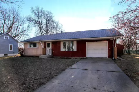 250 Martha St, Stewart, MN 55385