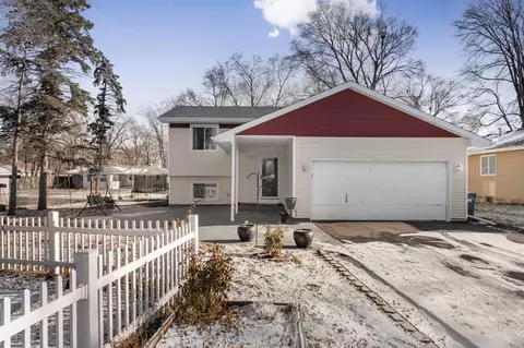 605 Baxter St N, Champlin, MN 55316