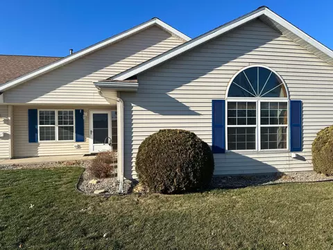 2183 Century Hills Ct NE, Rochester, MN 55906