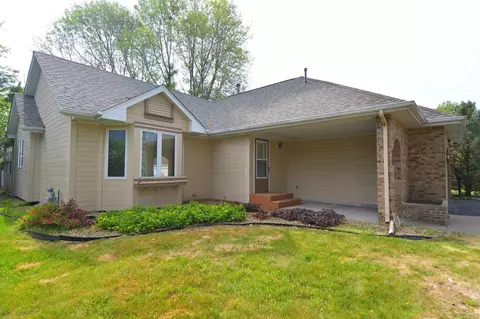 2078 2nd St N, North Saint Paul, MN 55109