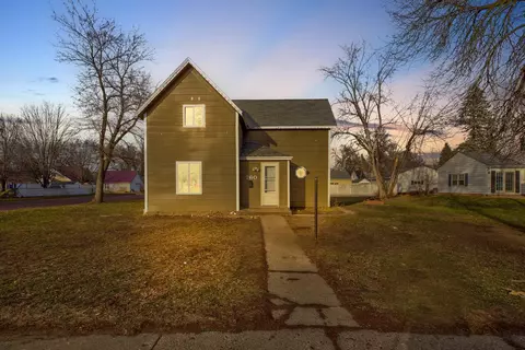 760 12th St, Windom, MN 56101 photo 3