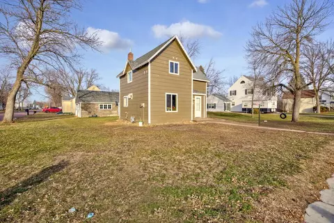 760 12th St, Windom, MN 56101 photo 4