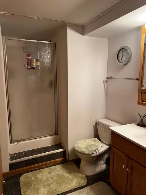 Bath - 1129 4th St, Dawson, MN 56232 photo 1 of 8