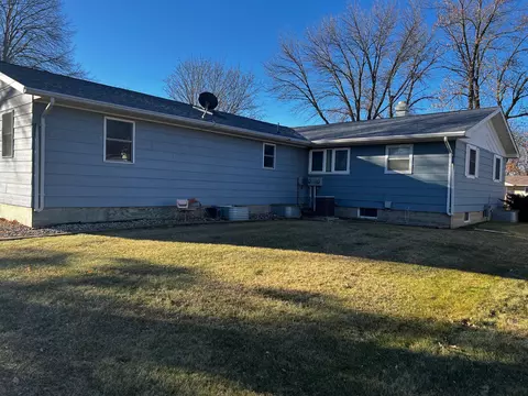 Exterior - 1129 4th St, Dawson, MN 56232 photo 3 of 10