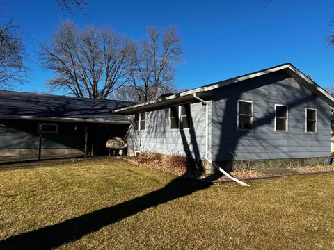 Exterior - 1129 4th St, Dawson, MN 56232 photo 8 of 10