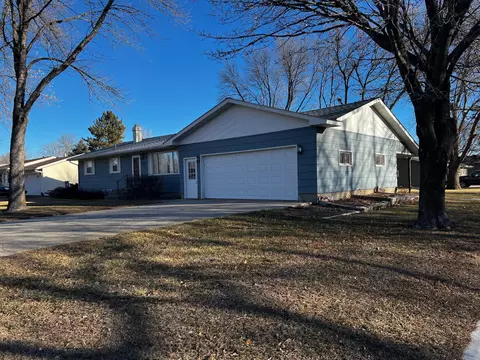 Exterior - 1129 4th St, Dawson, MN 56232 photo 6 of 10