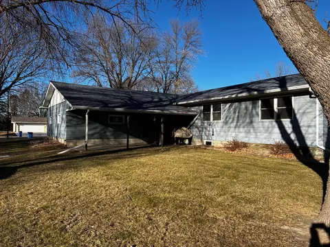 Exterior - 1129 4th St, Dawson, MN 56232 photo 7 of 10
