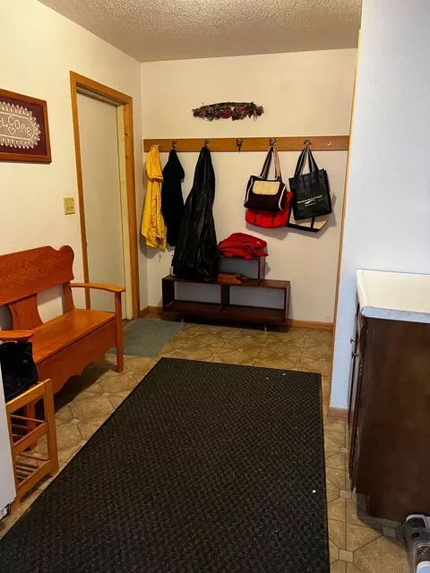Entry Way - 1129 4th St, Dawson, MN 56232 photo 1 of 3