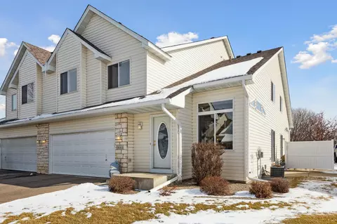 1661 Wexford Ln, Shakopee, MN 55379