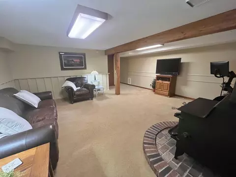 600 W Thomas Ave, Marshall, MN 56258 photo 14