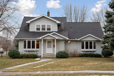 409 6th Ave SW, Cambridge, MN 55008