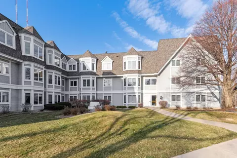 4035 Victoria St N #118, Shoreview, MN 55126