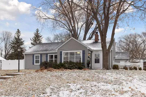 2900 Quail Ave N, Golden Valley, MN 55422