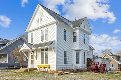 388 Lincoln Ave, Zumbrota, MN 55992