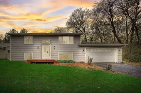 7300 Hunters Run, Eden Prairie, MN 55346