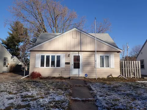 2027 Case Ave E, Saint Paul, MN 55119