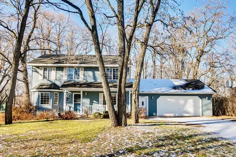 5427 Feather Ct, White Bear Township, MN 55110