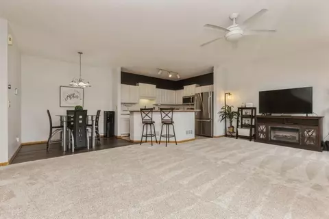 20651 Hampshire Way, Lakeville, MN 55044