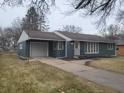 1819 Ashland St, Hastings, MN 55033