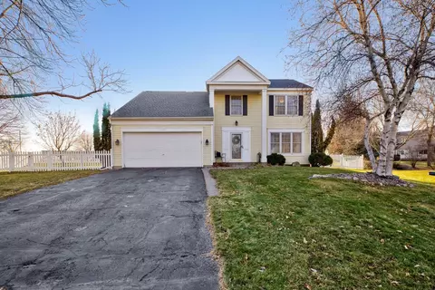 17475 Holland Ct, Lakeville, MN 55044