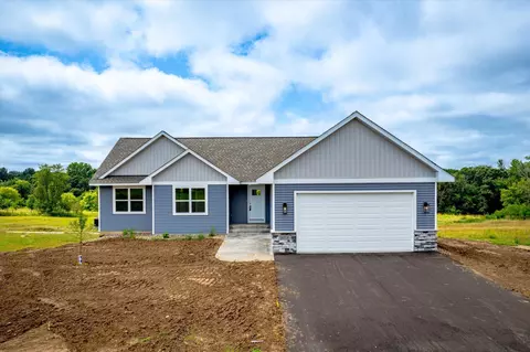 1173 Wisteria Ln, New Richmond, WI 54017