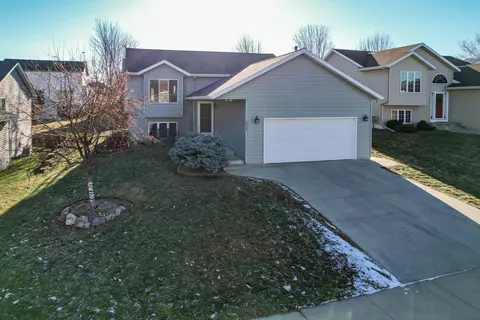 2934 Monroe Dr NW, Rochester, MN 55901
