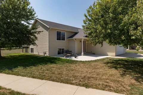 901 15th Ave NW, Kasson, MN 55944
