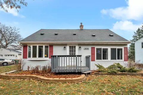 3836 Mcmenemy St, Vadnais Heights, MN 55127